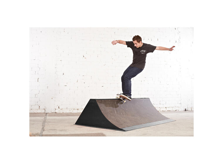 Skeittiramppi Jersey Barrier 55x200x138 cm 