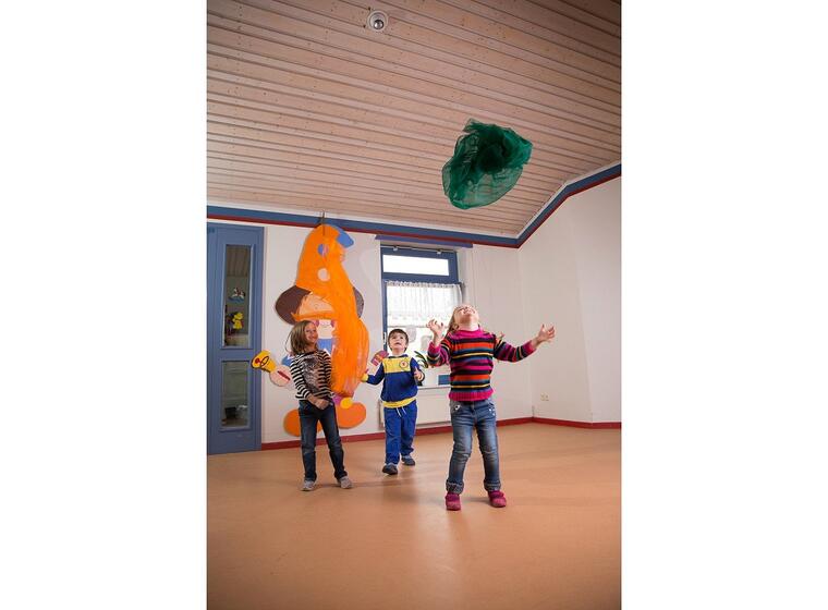 Extra-large juggling scarves 