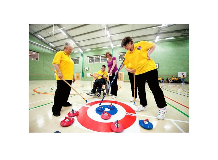 Curling-setti New Age Complete 8 kiveä ja maali 