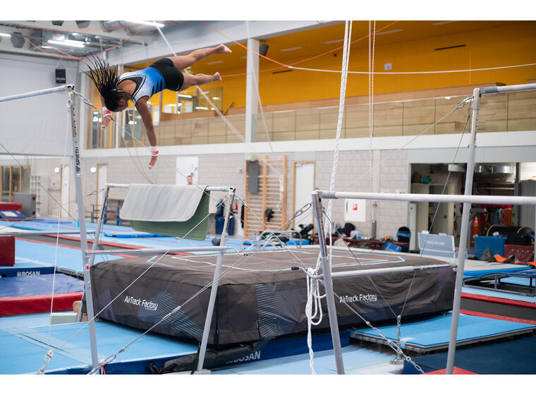 AirTrack | Alastulopatja Airbag S Ilmatäytteinen | 400 x 250 x 70 cm 