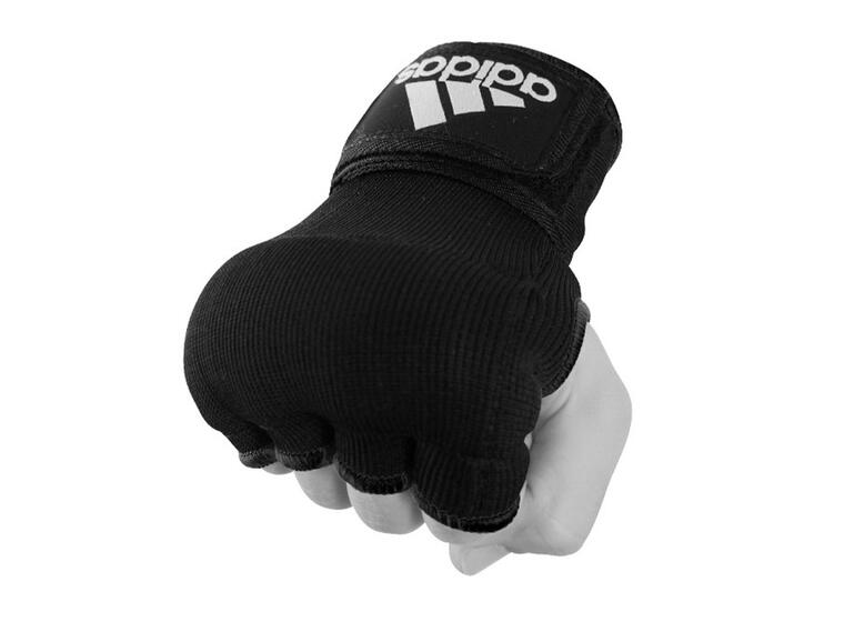 Adidas | Harjoitushanskat M | Nyrkkeilysiteellä 