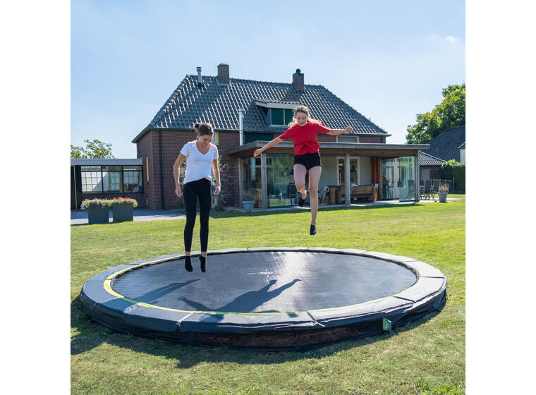 EXIT Silhouette ground sports trampoline 244 cm | Svart 