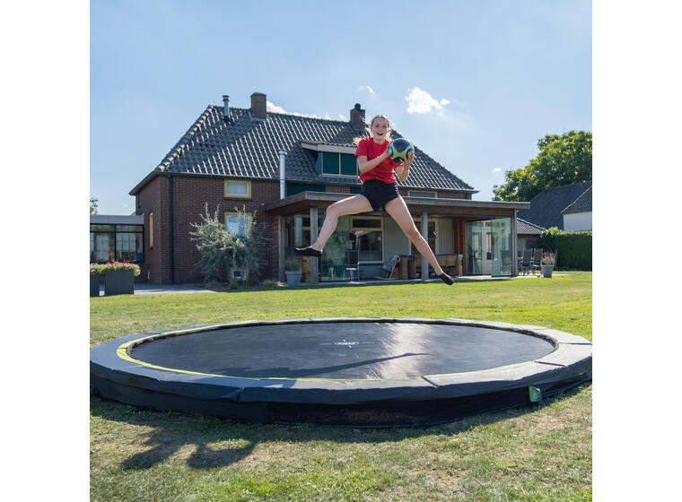 EXIT Silhouette ground sports trampoline 244 cm | Svart 
