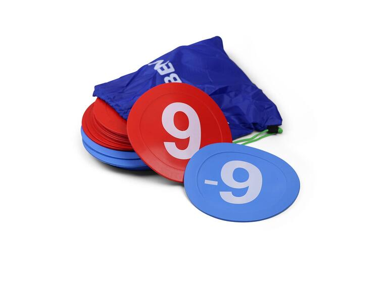 Klubben | Kumilevyt numeroin -10–10 Punainen (0–10), Sininen (-10–0) 