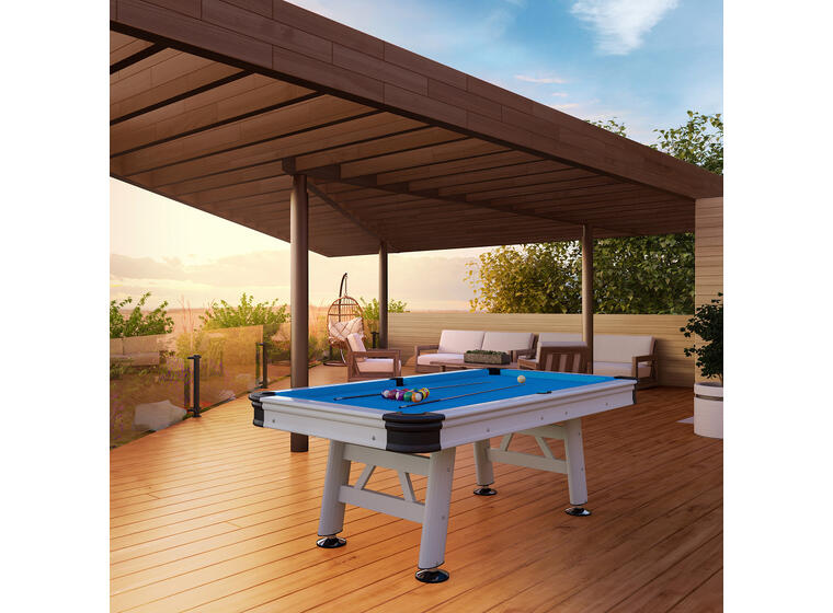 Pool table 8 feet incl accessories 