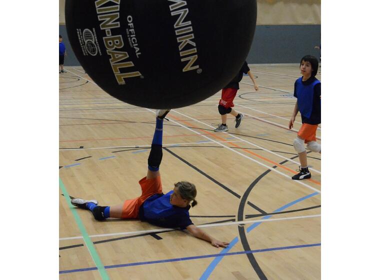 KIN-BALL® Sport - Musta 122 cm  - Sisäkäyttöön 