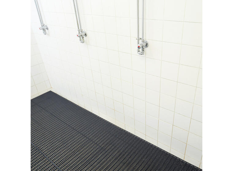 Heronrib - sklisikker matte 10x1 m-Rød For våte arealer med barfottrafikk 