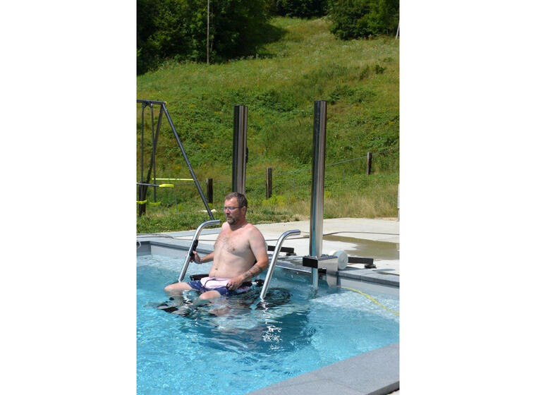 Hydraulic pool lift LM-EVO 
