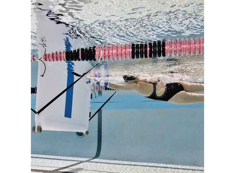 Finis Turnmaster Pro 205 cm Jakaa altaan kätevästi ja nopeasti osiis 