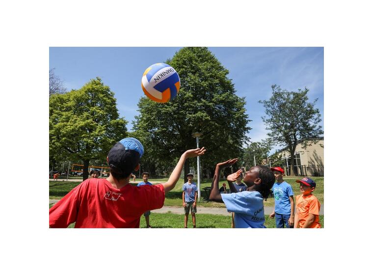 Omnikin® volleyball - 41 cm (5 stk.) Superlett volleyball til lek og trening 