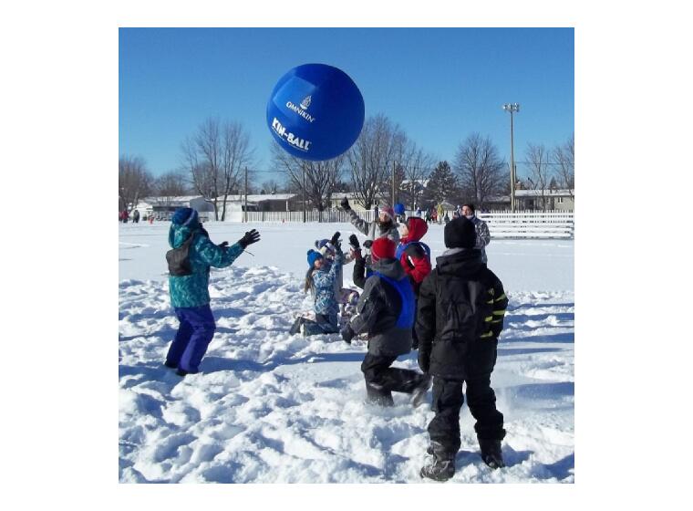 KIN-BALL® | Talvipaketti Sisältää 2 palloa, pumpun ja ideakirjan 
