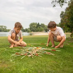 J&#228;tti-Mikado Klassikkopeli isompana versiona