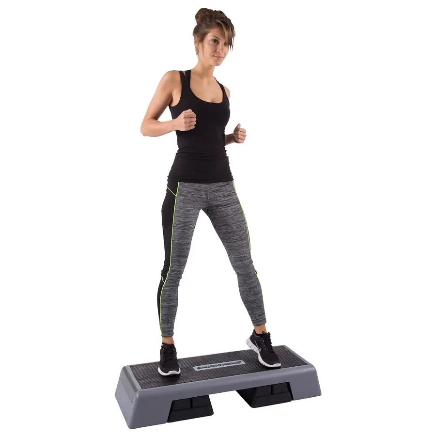 Sport-Thieme Aerobic Steppilauta 97x36 cm, 5 v. takuu, säädettävä korkeus 