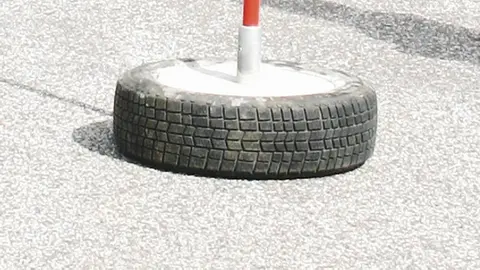 Salkopallon jalusta Vain sementtijalka
