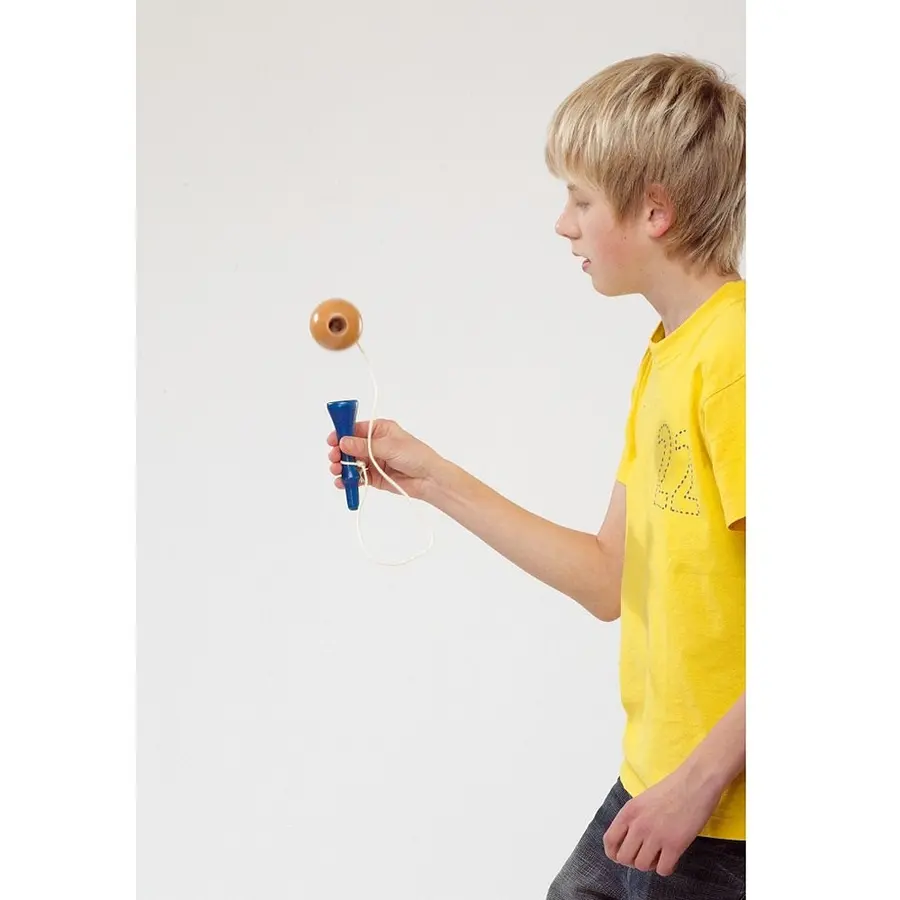 Bilboquet -kuppipallopeli 3 kpl Erittäin vanha kuppipallopeli 