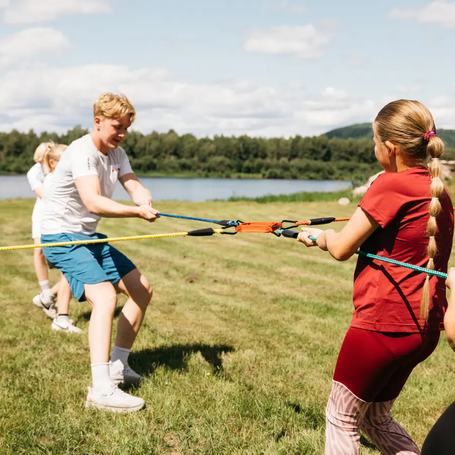 Tug O War | Köydenveto-peli Köydenvetoa neljälle 