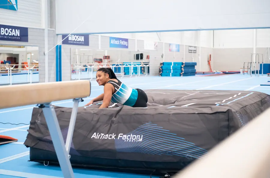 AirTrack | Alastulopatja Airbag S Ilmatäytteinen | 400 x 250 x 70 cm 