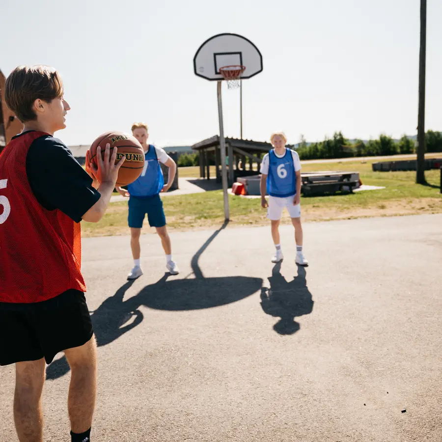 Koripallo Klubben Dunk (10) Sisälle ja ulos | Koot 6 ja 7 