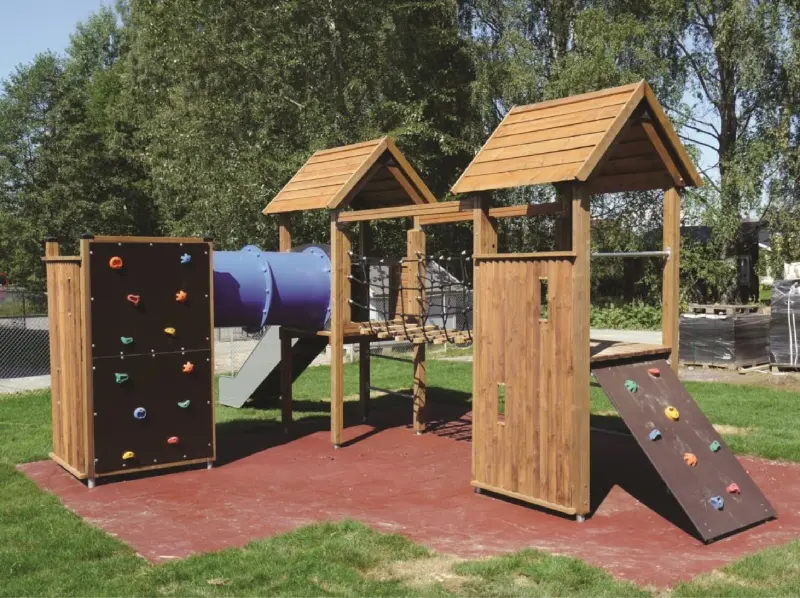 Leikkiteline 3,8x7,4 m 