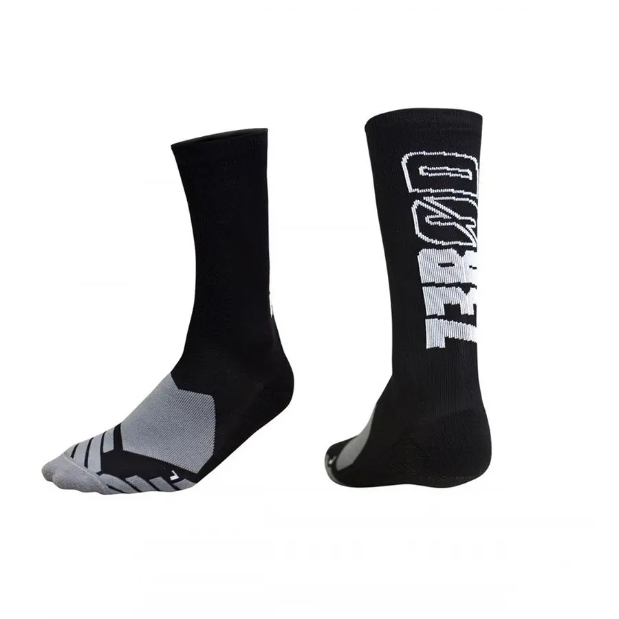 ZEROD | High Socks  39-42 Sukat triathloniin tai muuhun lajiin 