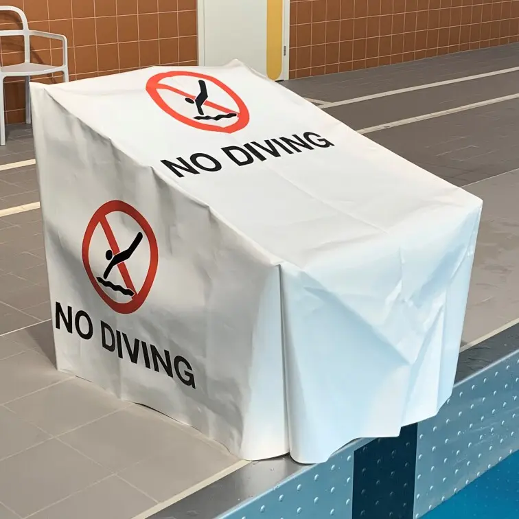 Suojapeite | Lähtötelineille Tekstillä: No diving 